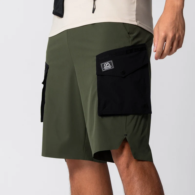 Color Blocking Functional Cargo 9 inch Running Shorts for Men