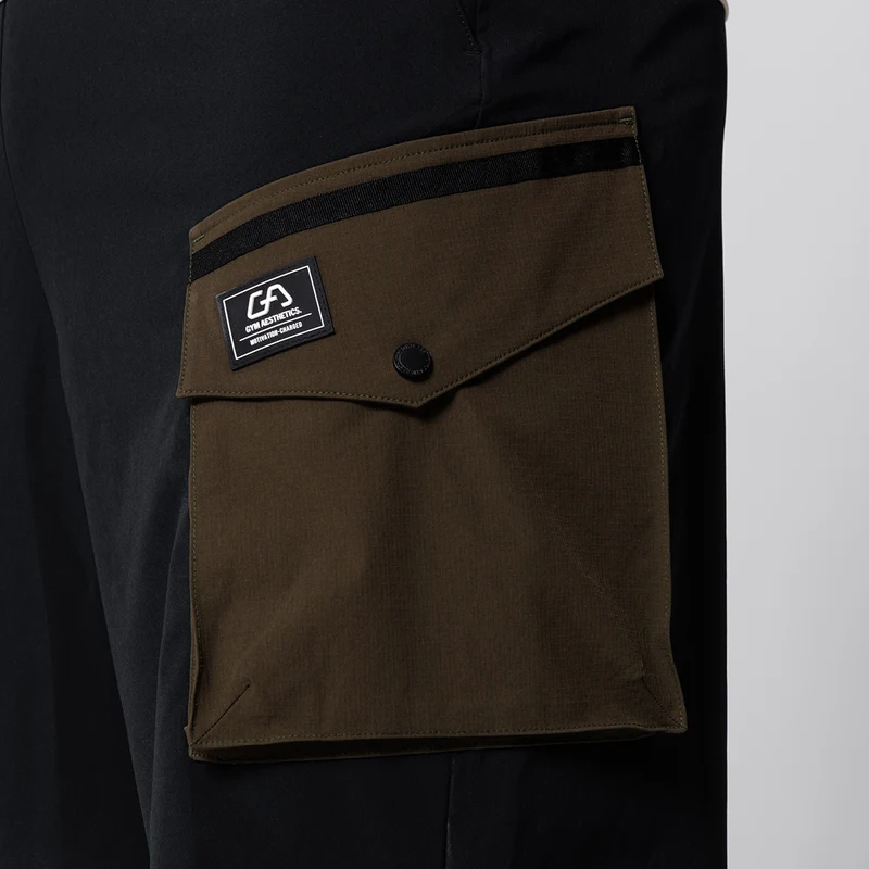 Color Blocking Functional Cargo 9 inch Running Shorts for Men