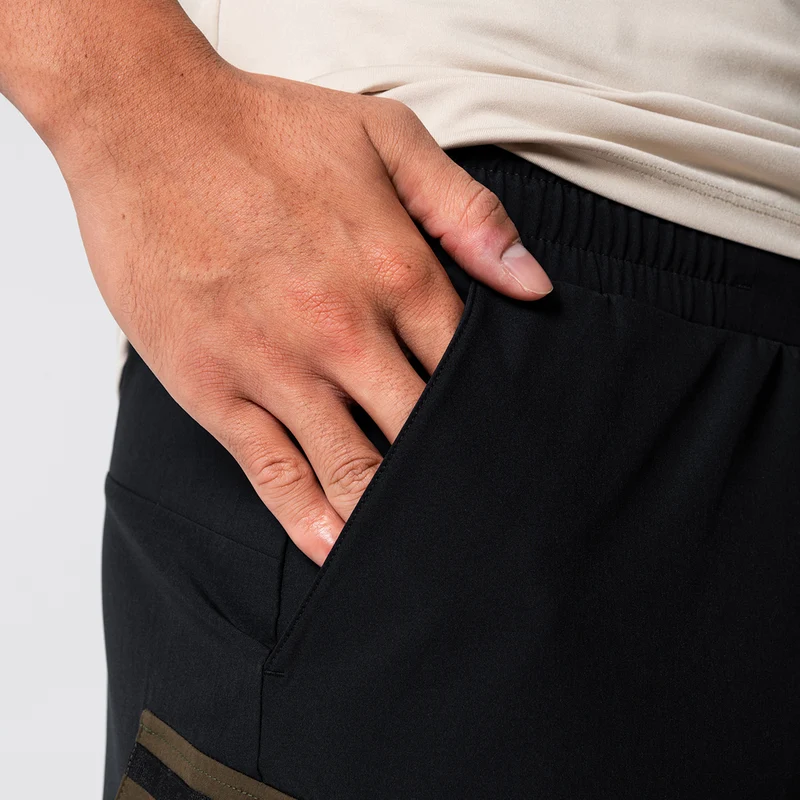 Color Blocking Functional Cargo 9 inch Running Shorts for Men