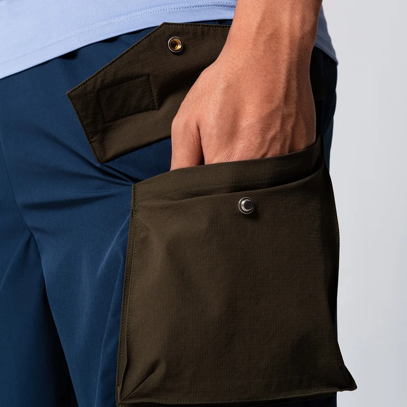 Color Blocking Functional Cargo 9 inch Running Shorts for Men