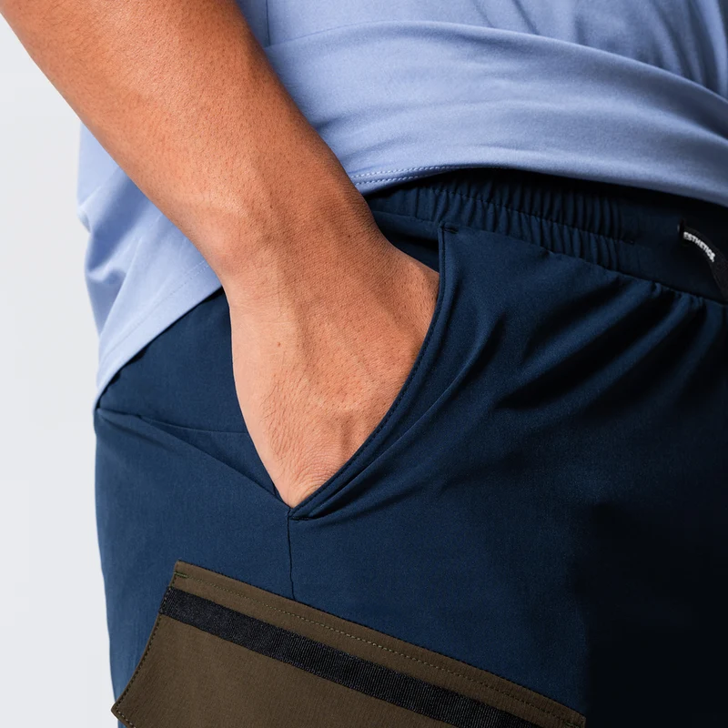 Color Blocking Functional Cargo 9 inch Running Shorts for Men