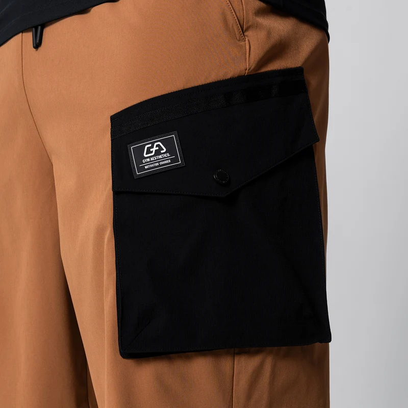 Color Blocking Functional Cargo 9 inch Running Shorts for Men