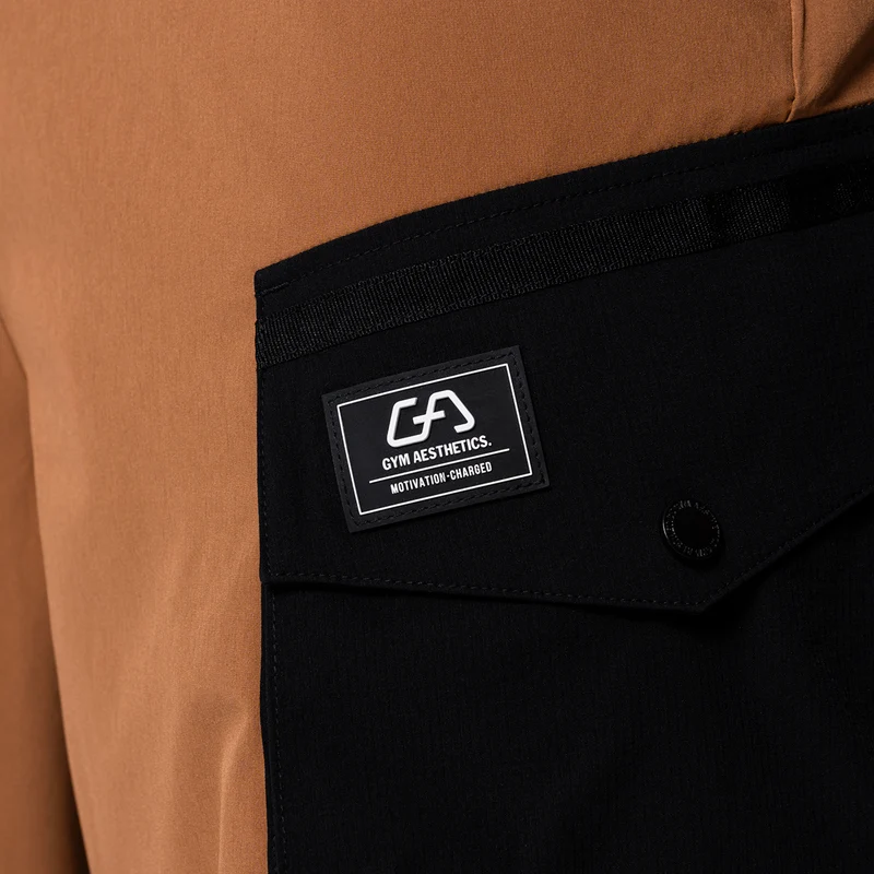 Color Blocking Functional Cargo 9 inch Running Shorts for Men
