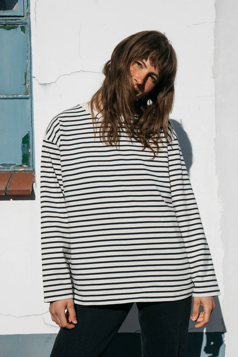 Longsleeve Stina naturweiß-marine