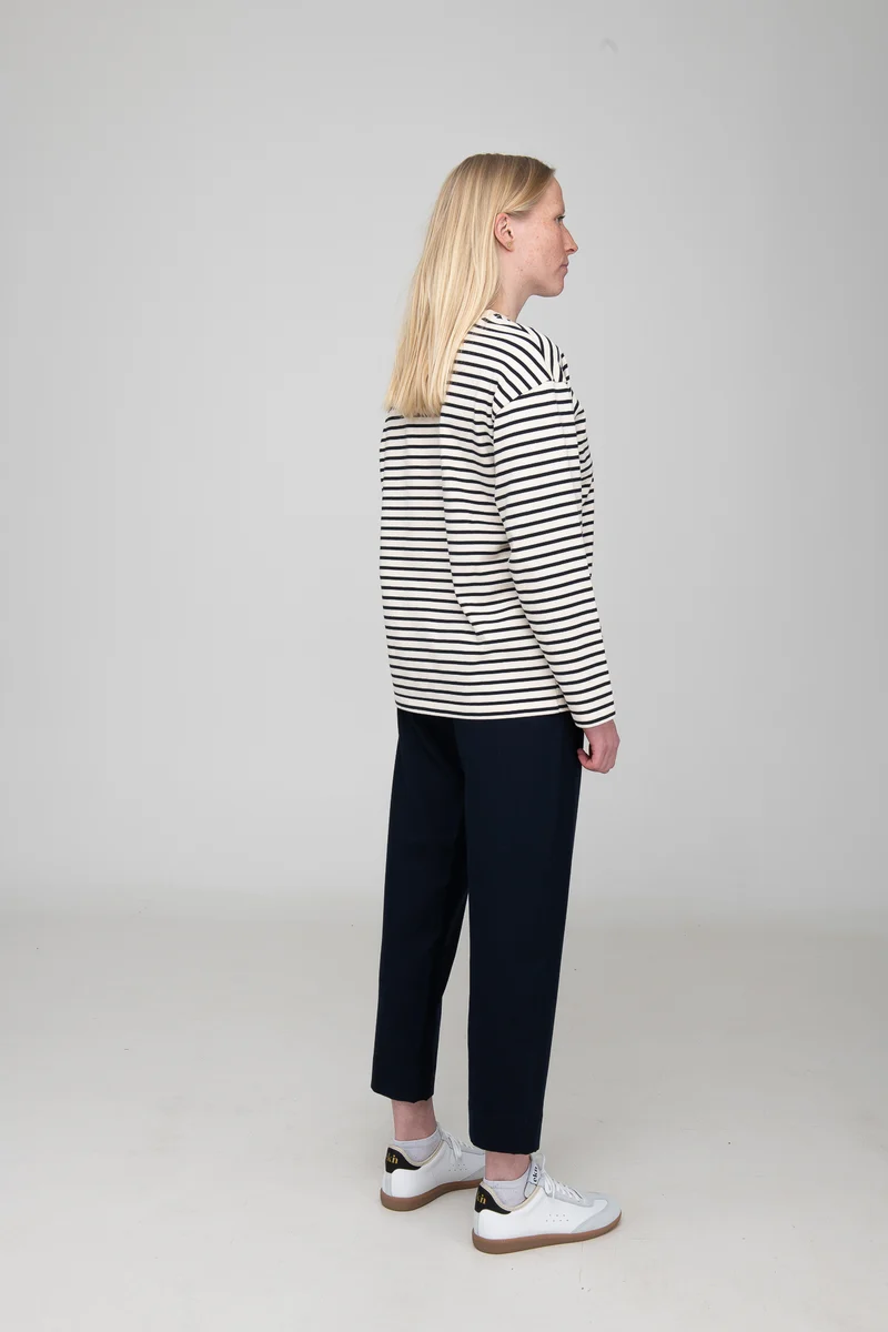 Longsleeve Stina naturweiß-marine