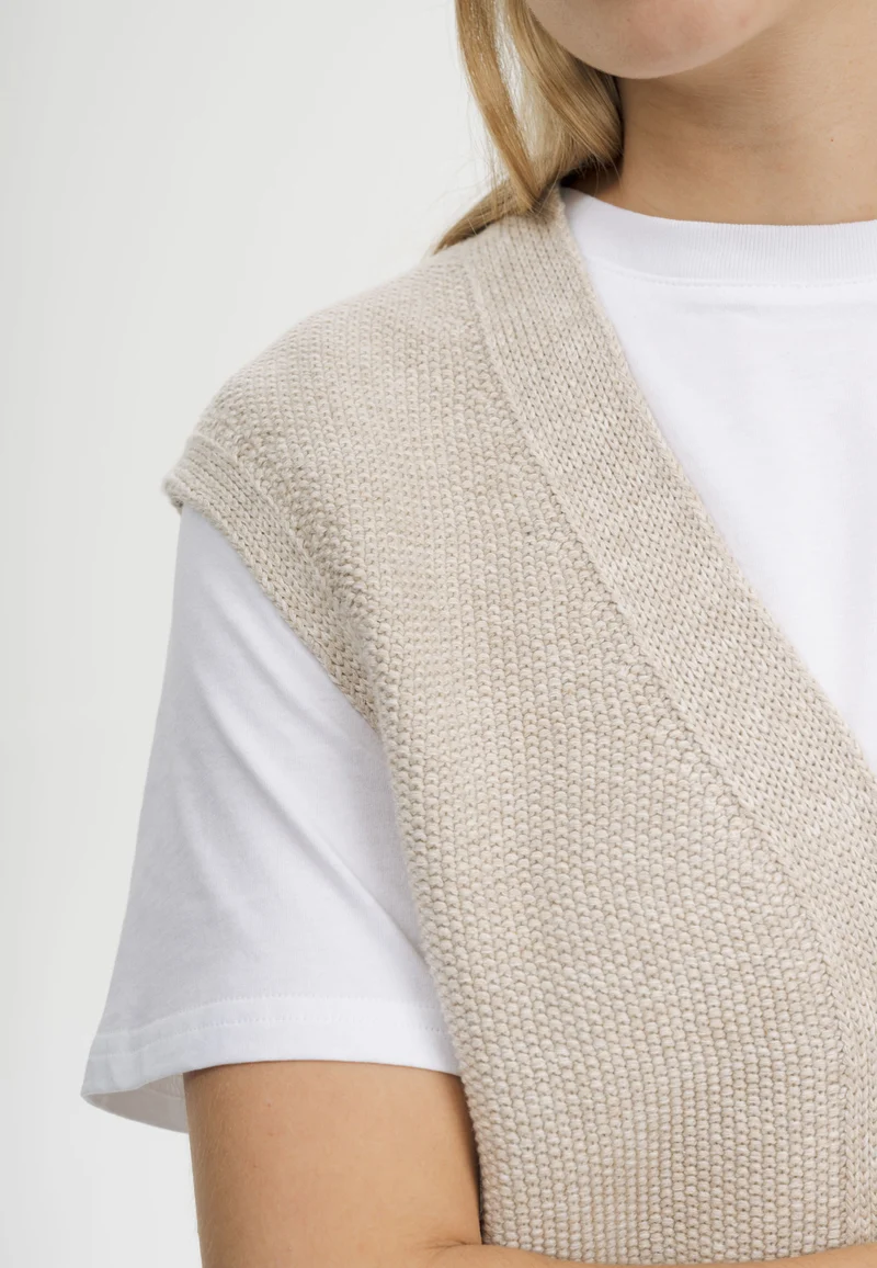 Strukturierte Strickweste Style BHOJA