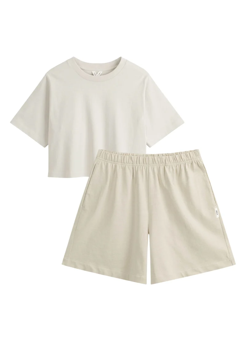 Bundle Cropped T-Shirt JOSHNA + Jersey Shorts JIVIKA