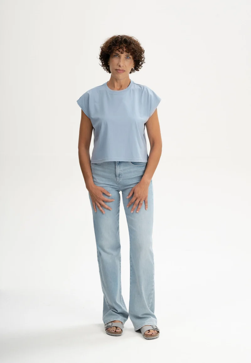 Cropped T-Shirt Style BHAMINI