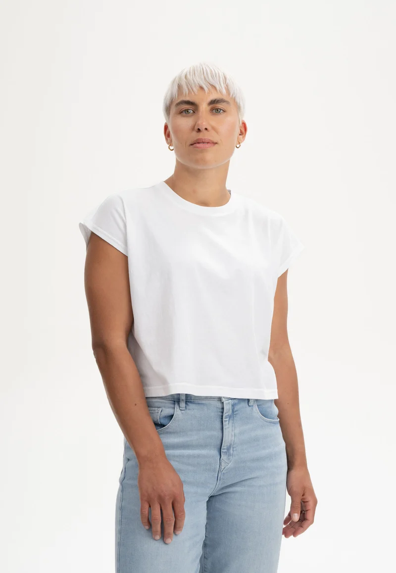Cropped T-Shirt Style BHAMINI