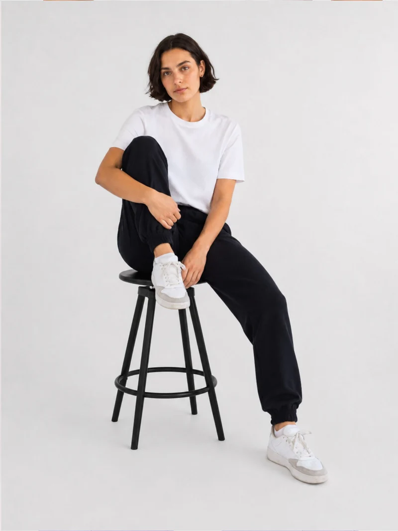 BOGILVY - STELLA, Straight Fit, Sweatpants mit Bündchen, High Waist, Black