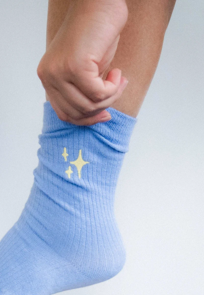 Gerippte Socken Stickerei Bundle