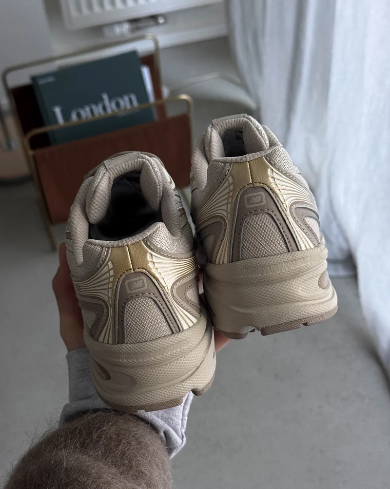 New Balance 740