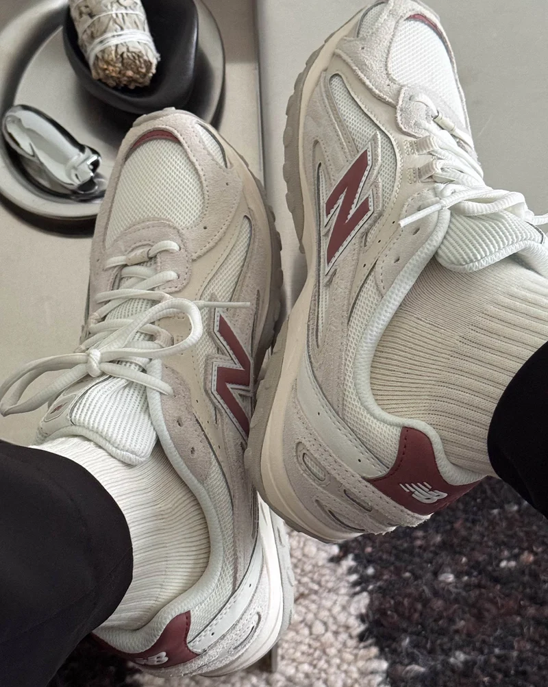 New Balance 204L