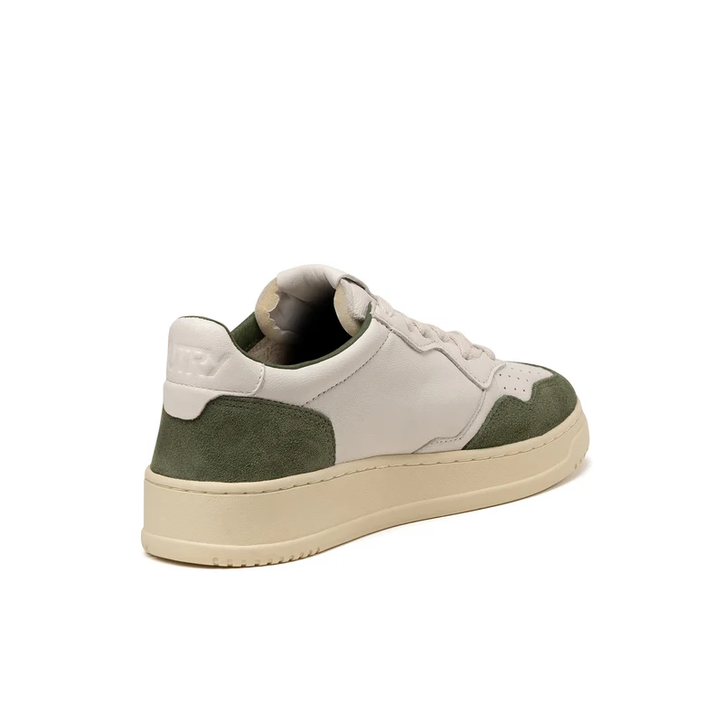 Autry Medalist *Goat / Suede*