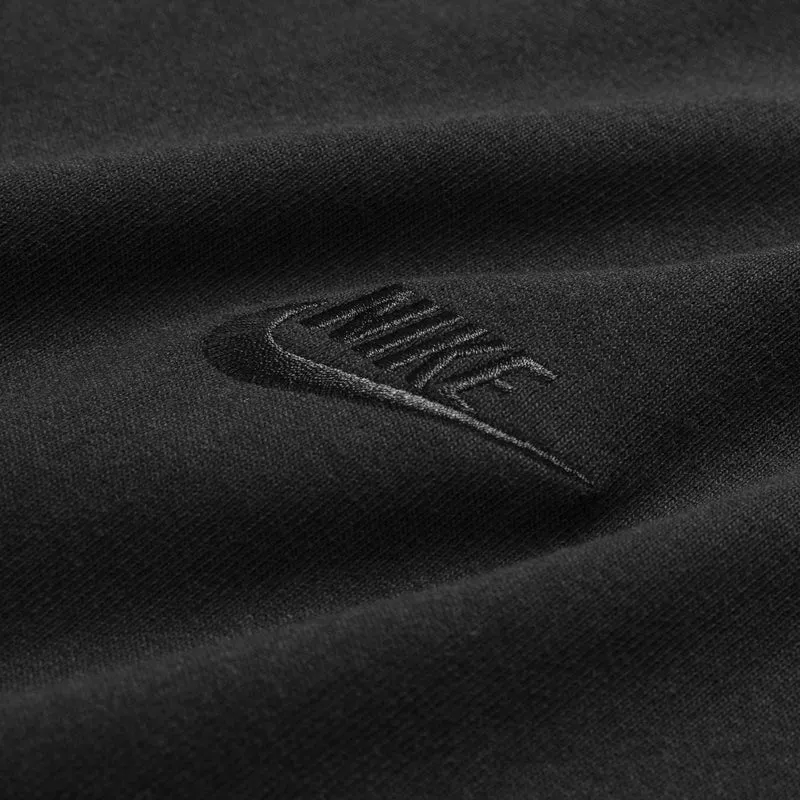 Nike Premium Essentials Tee