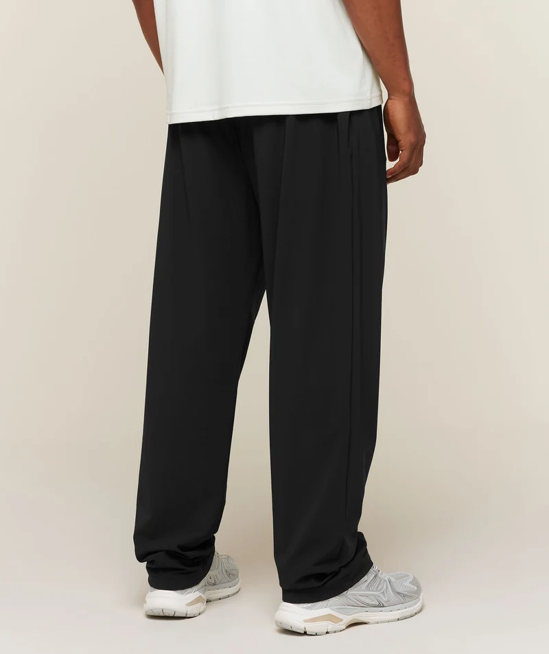 Gymshark Campus Crest Oversized Woven Pant - Black