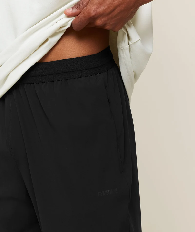 Gymshark Campus Crest Cuffed Woven Pant - Black