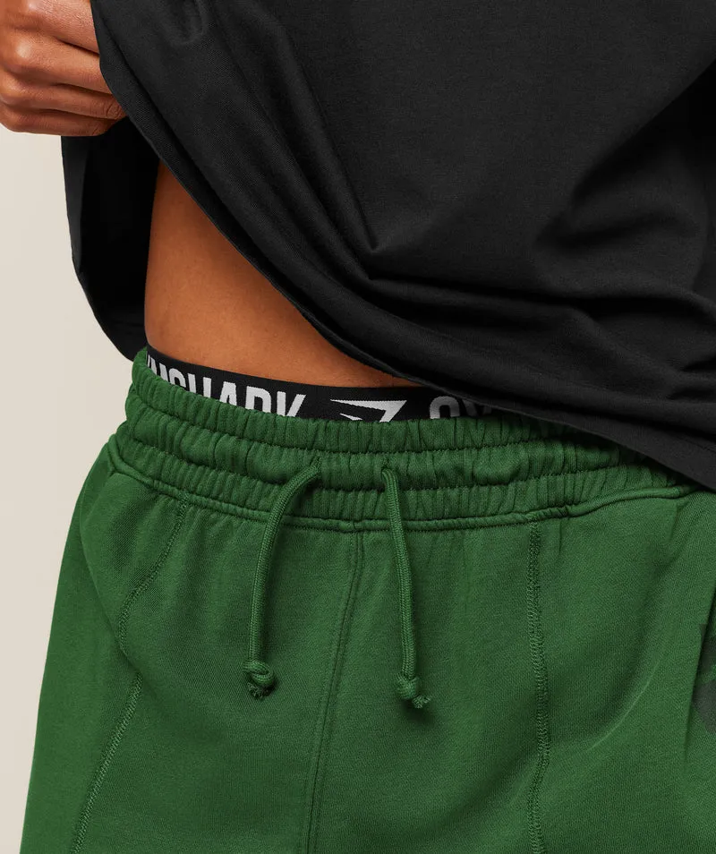Gymshark Accent Graphic Sweat Shorts - Athletic Green