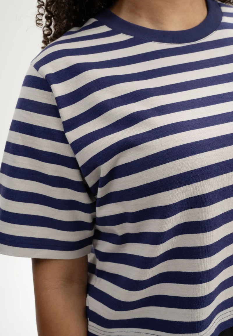 Cropped T-Shirt schwer Style JOSHNA