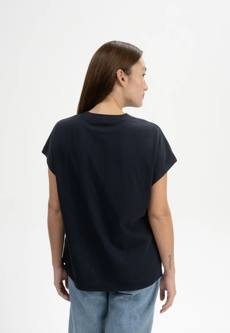 T-Shirt Style MADHU