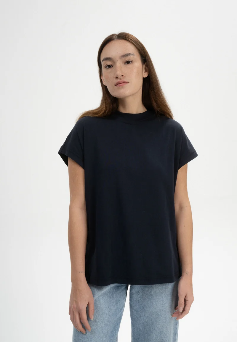 T-Shirt Style MADHU