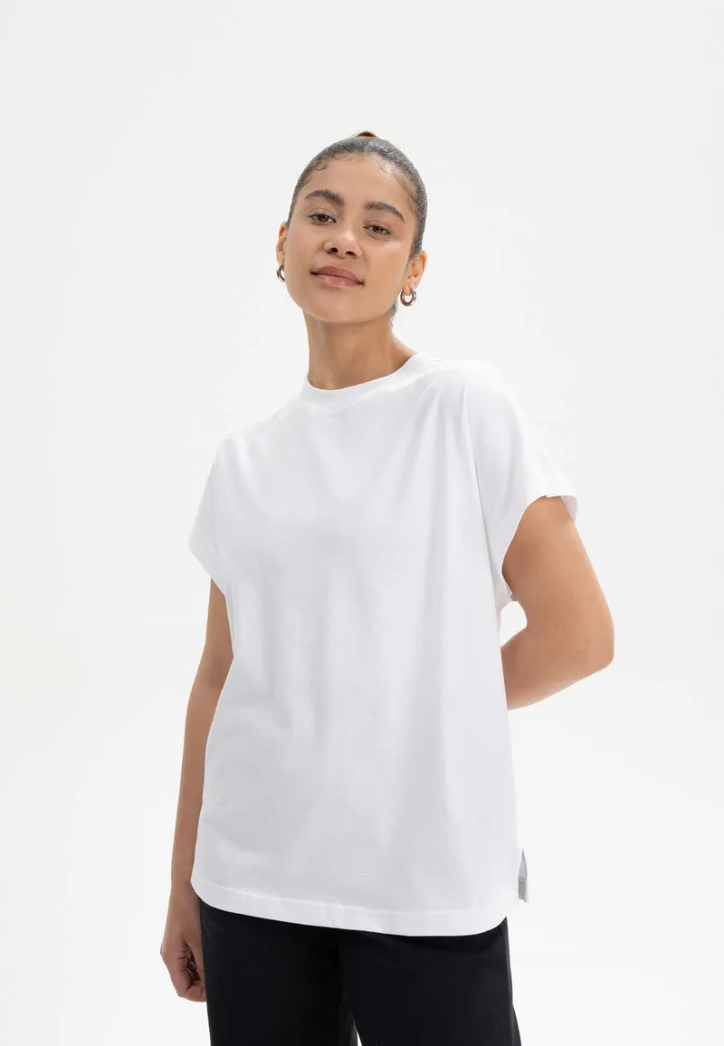 T-Shirt Style MADHU
