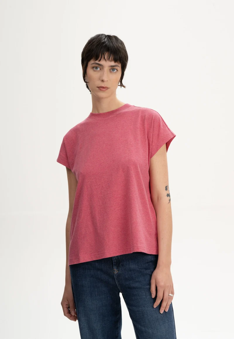 T-Shirt Style MADHU