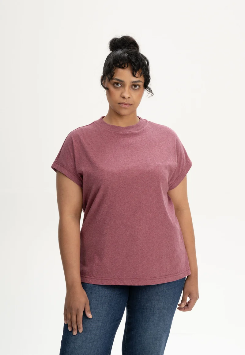T-Shirt Style MADHU