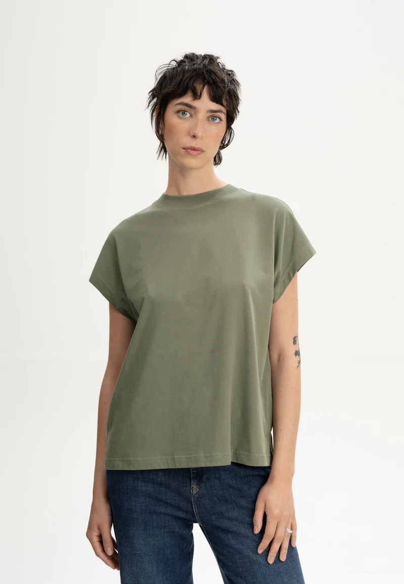 T-Shirt Style MADHU