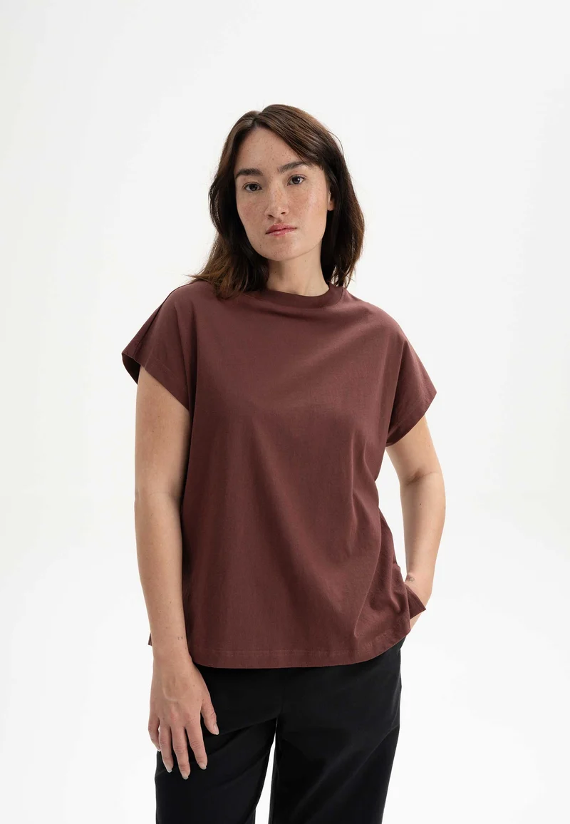 T-Shirt Style MADHU