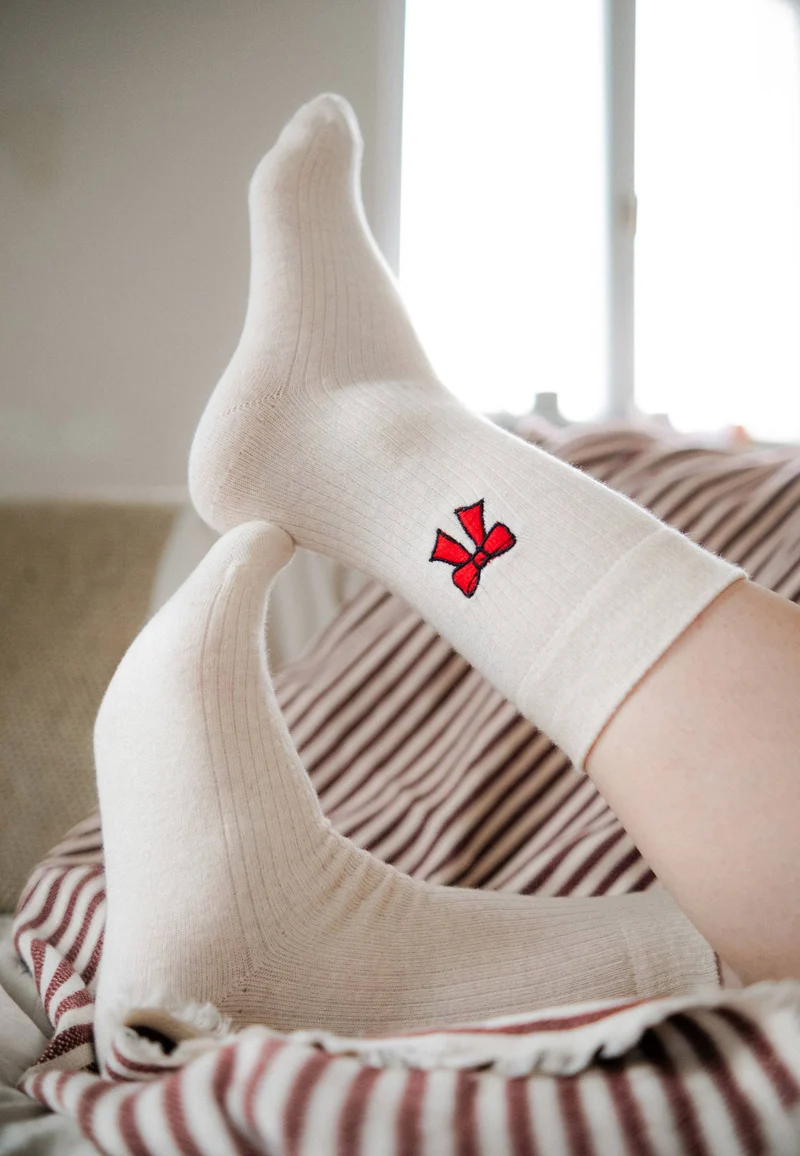 Gerippte Socken Stickerei 1 Paar