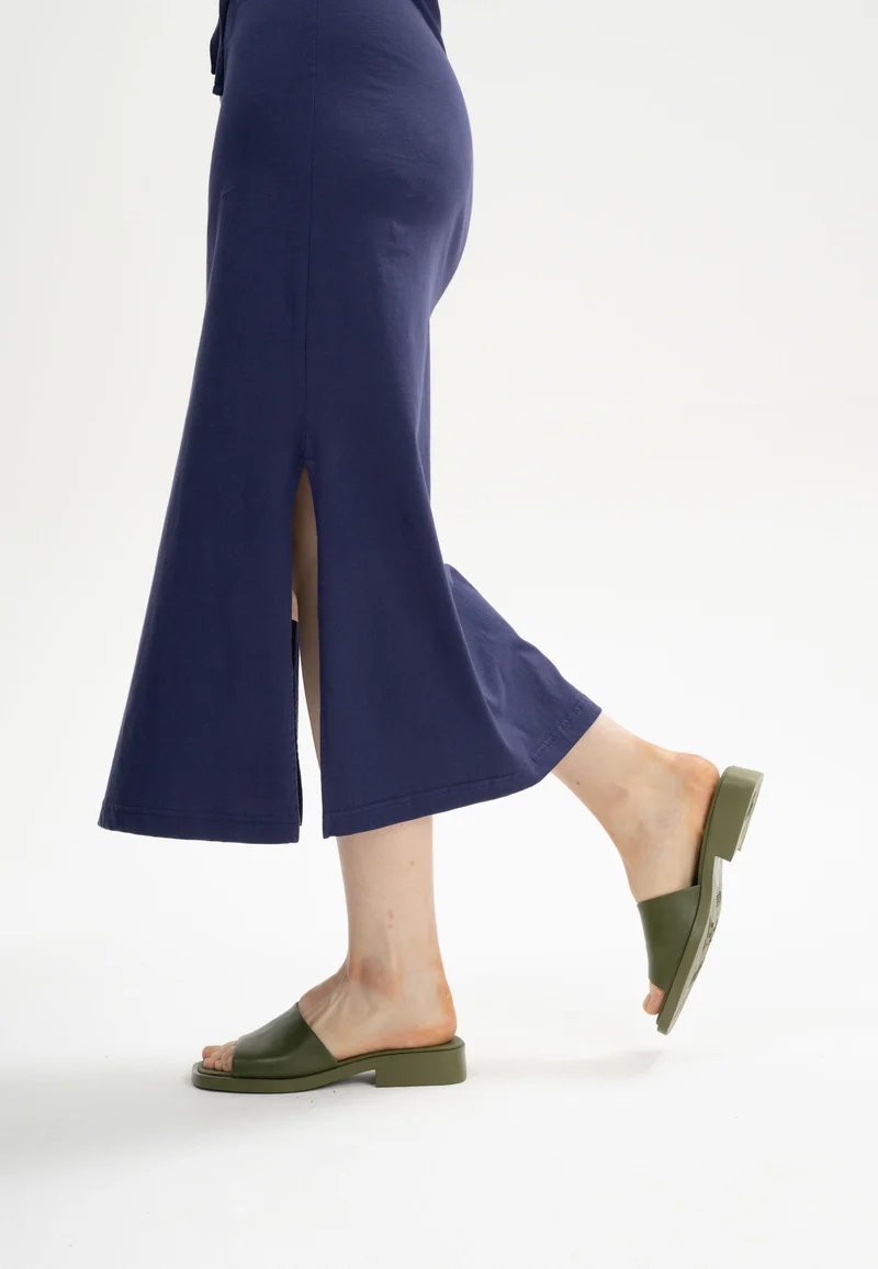 V-Neck Kleid lang Style SHREOSHI