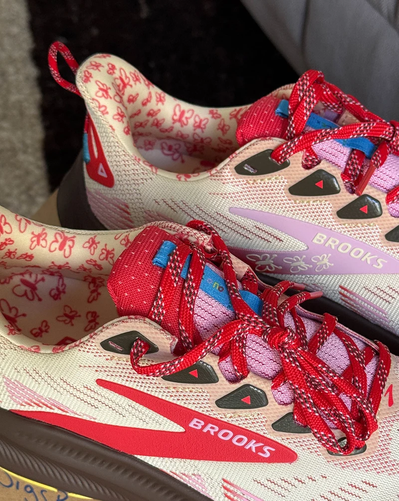 Brooks x Alex Zono Ghost Trail