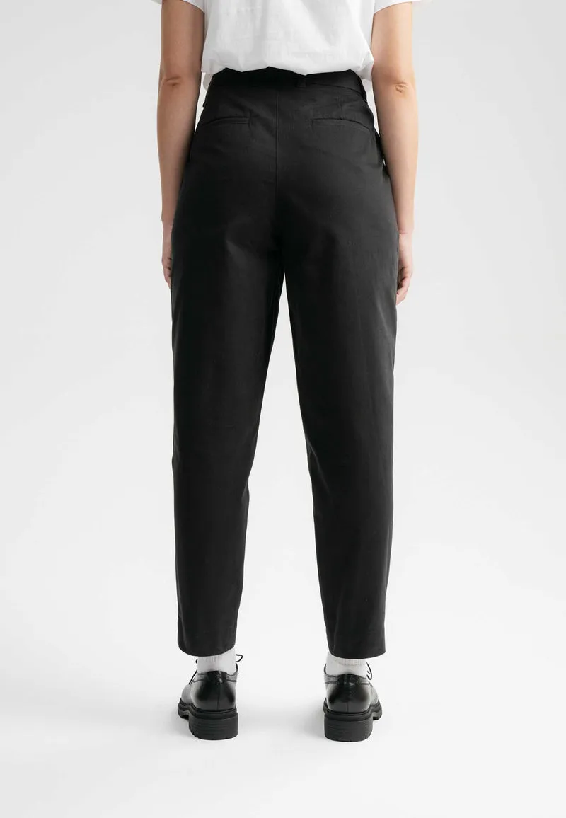 Hose mit hohem Bund und schmal zulaufendem Bein Style JANAKI