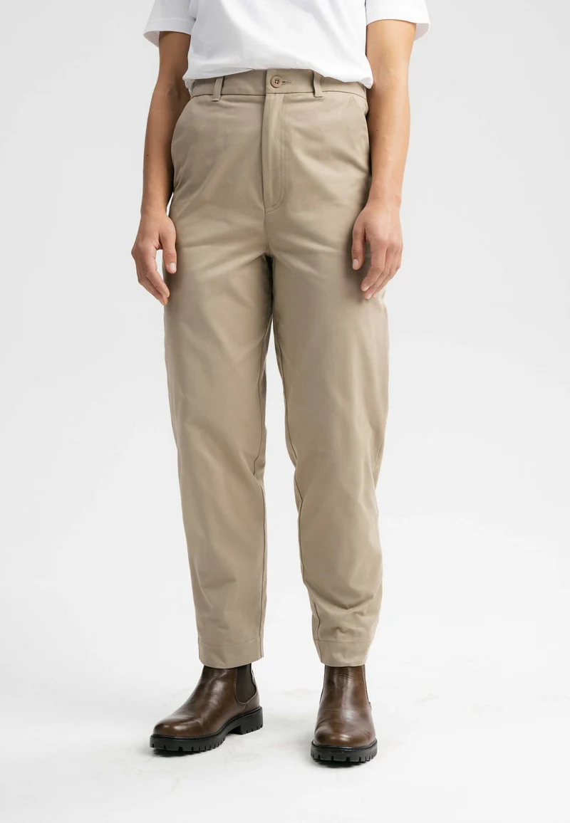 Hose mit hohem Bund und schmal zulaufendem Bein Style JANAKI