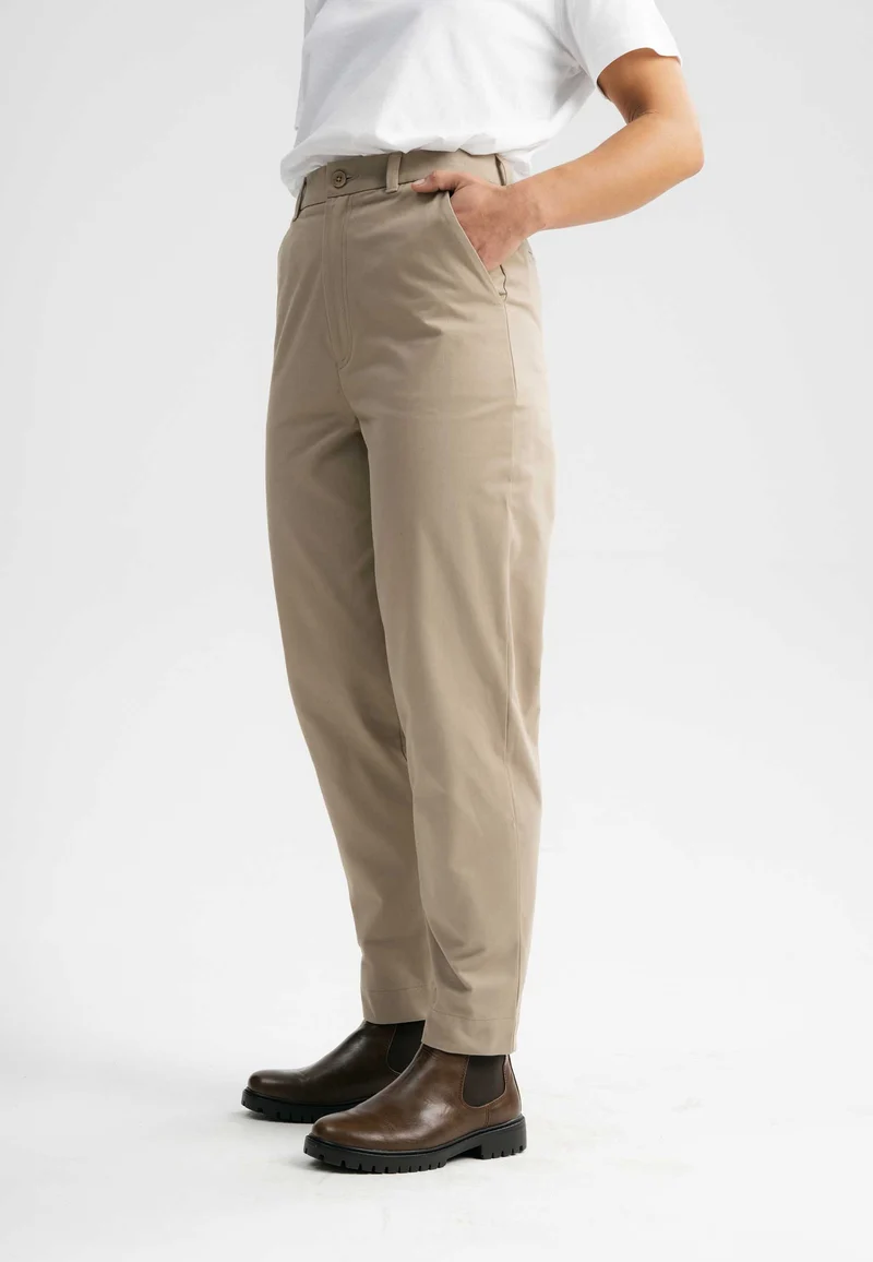 Hose mit hohem Bund und schmal zulaufendem Bein Style JANAKI