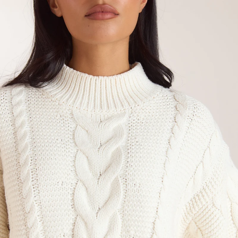 Oversized-Strickpullover mit Zopfmuster - Crèmefarbe