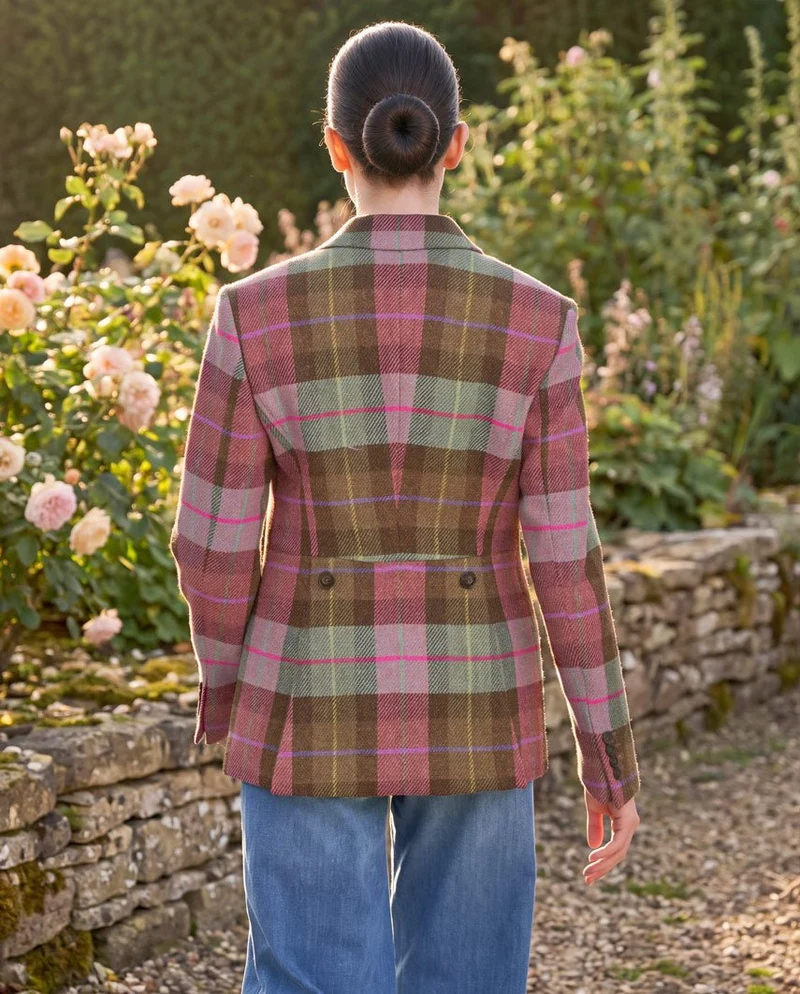 Harris Tweed Blazer "Carola" in Tartan Check