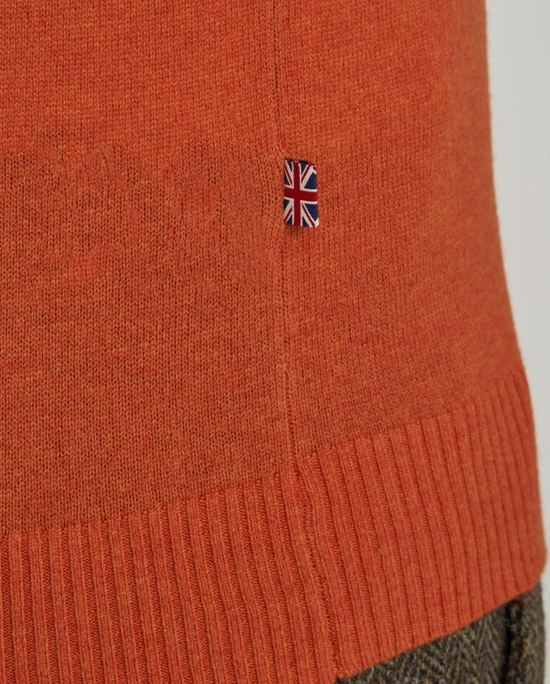Merino-Lambswool Herrenpullover "Jordan" in burned orange – mit Harris-Tweed-Details