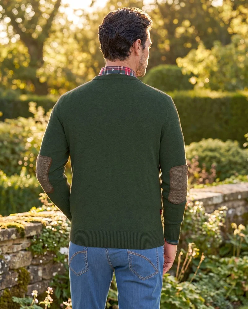 Merino-Lambswool Herrenpullover "Jordan" in forrest green – mit Harris-Tweed-Details