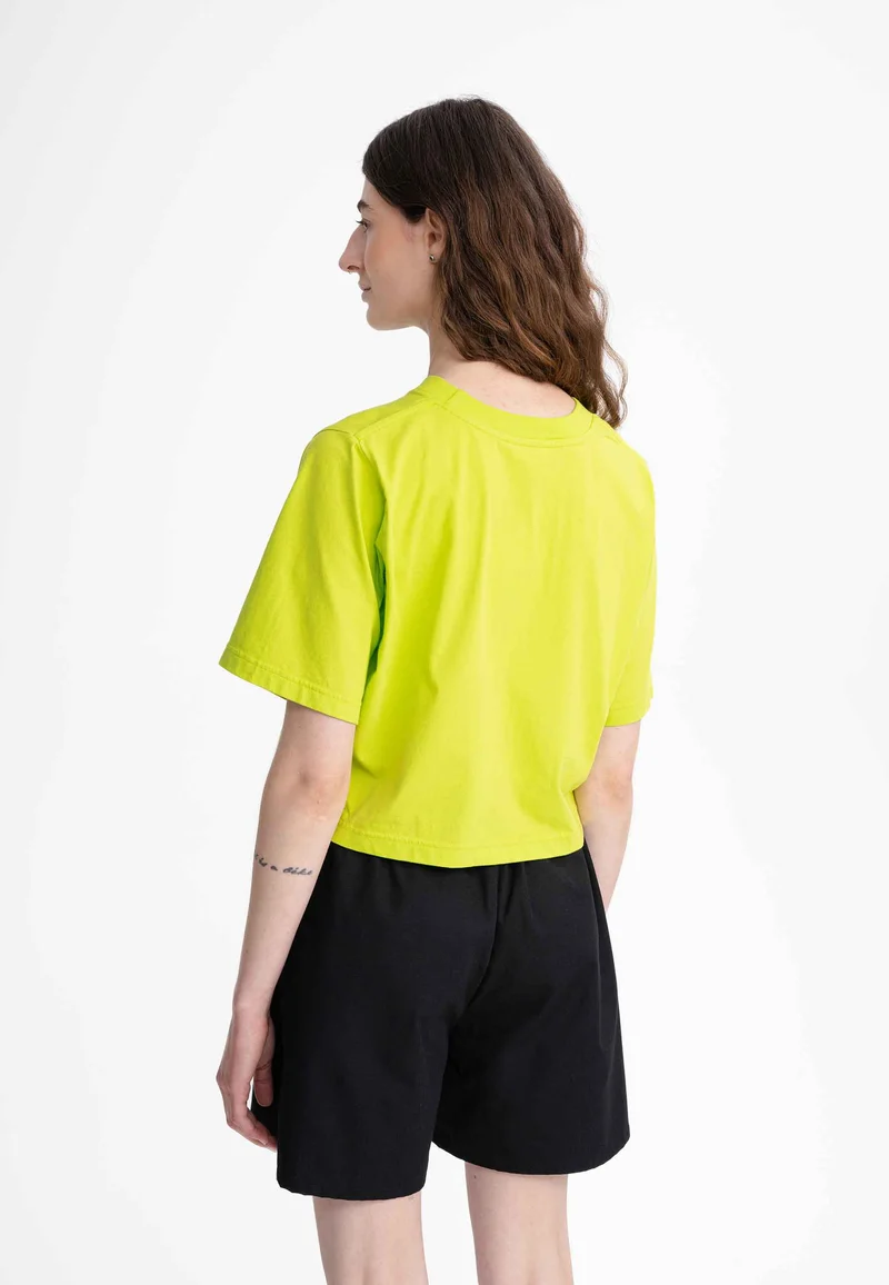 Cropped T-Shirt Style DESNA