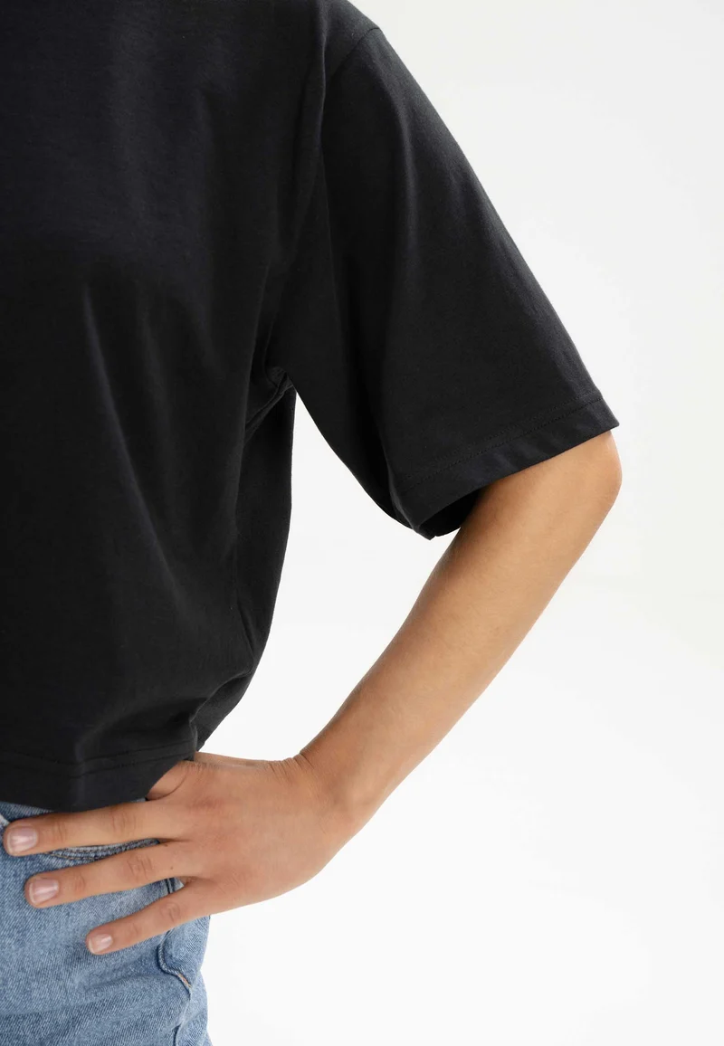 Cropped T-Shirt Style DESNA