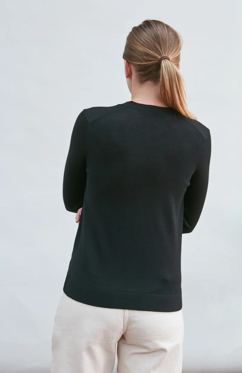 Damen-Cardigan aus 100 % extrafeiner Merinowolle mit V-Ausschnitt und langen Ärmeln