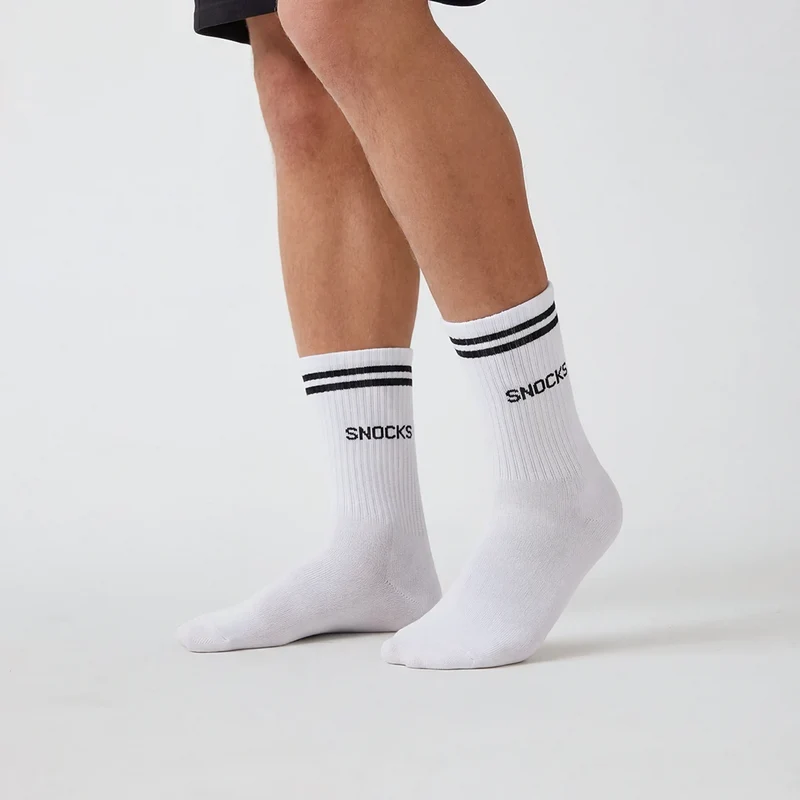 Hohe Sportsocken mit Streifen | Grau