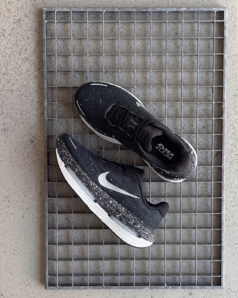 Nike Wmns Vomero Premium QS *Oreo*
