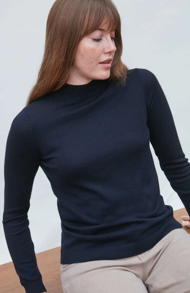 Hochgeschlossener Damenpullover aus reiner, extrafeiner Merinowolle