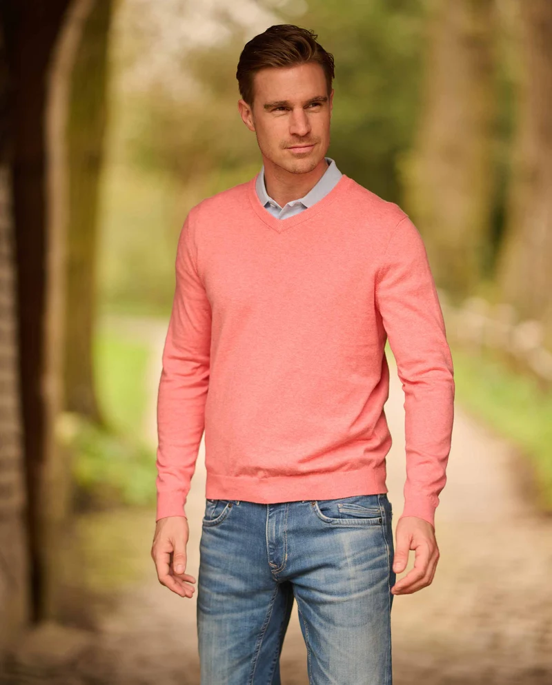 Herren Baumwollpullover "Tom" mit V-Ausschnitt in koralle
