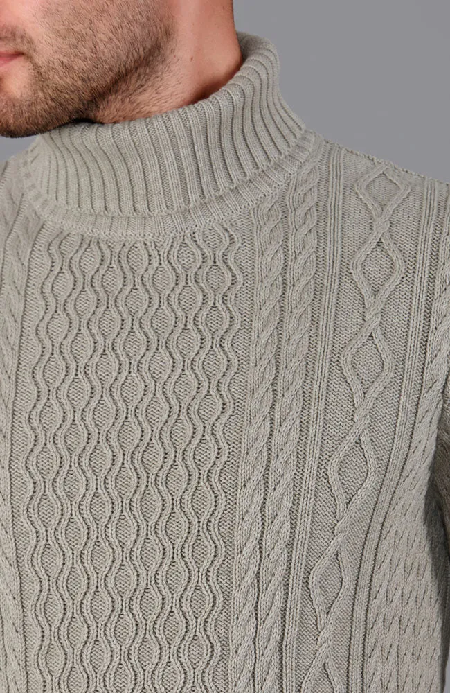 Mittelschwerer Zopfpullover aus 100 % Baumwolle mit Rollkragen für Herren