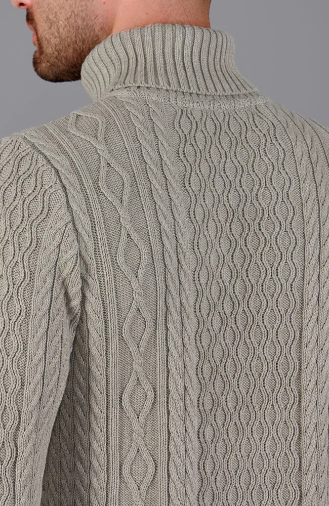 Mittelschwerer Zopfpullover aus 100 % Baumwolle mit Rollkragen für Herren