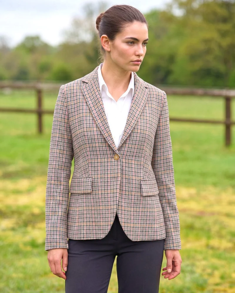 Damenblazer "Ami" aus reiner Schurwolle – Pepita Love Check